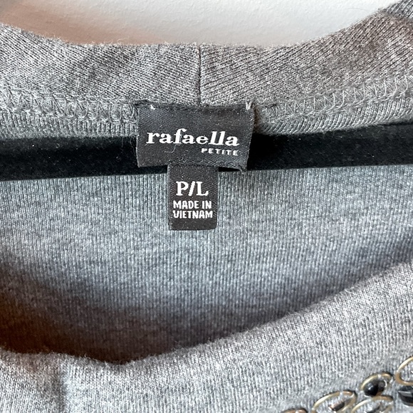 Weekend Top - Picture 6 of 8